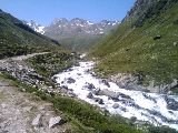 Mitten in den Stubaier Alpen liegt das Kühtai, beliebte Urlaubsregion im Winter, aber auch Sommer. ...